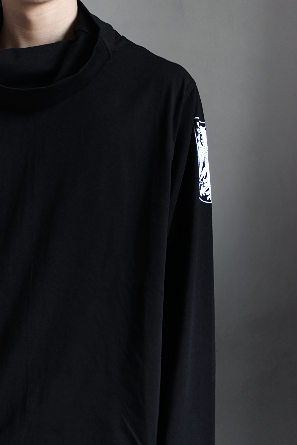 "Nuremberg" long sleeve
