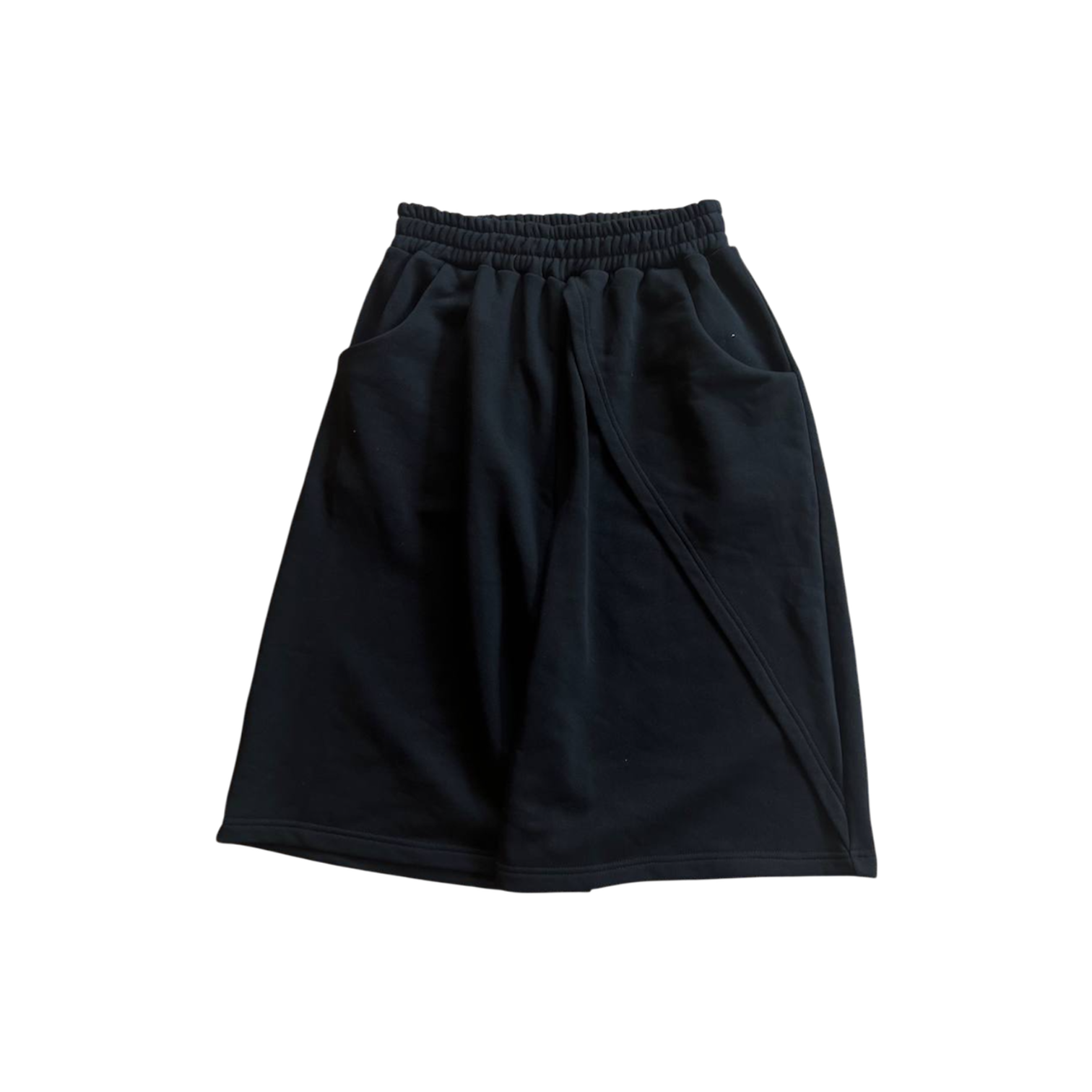 "LARER" shorts